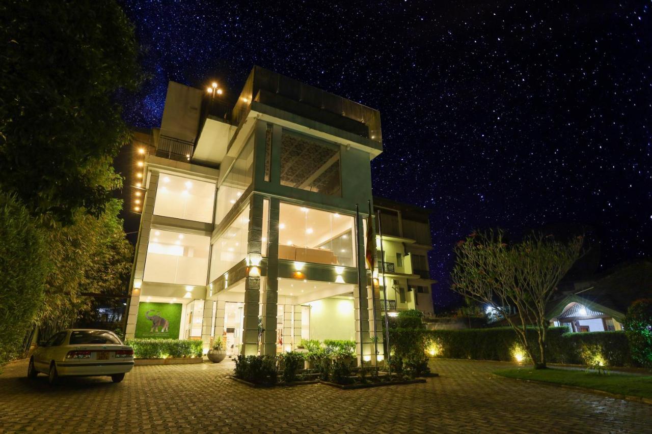Hotel Ganthera Kandy Exterior foto