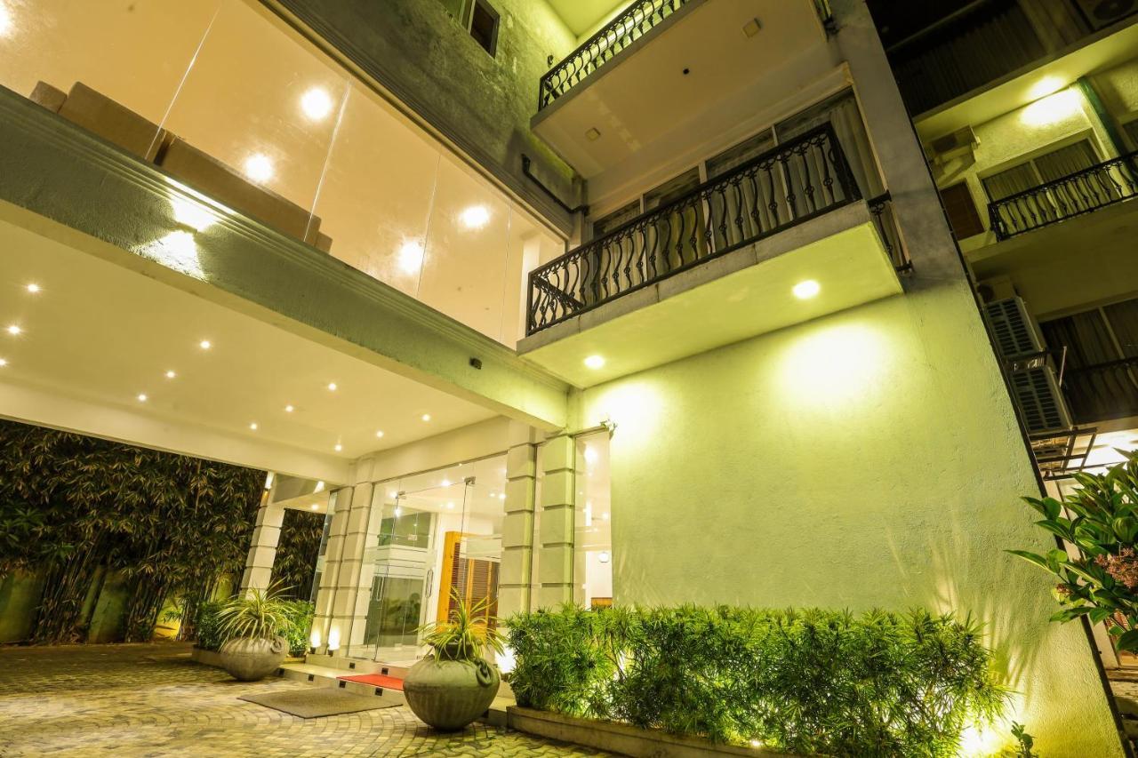 Hotel Ganthera Kandy Exterior foto