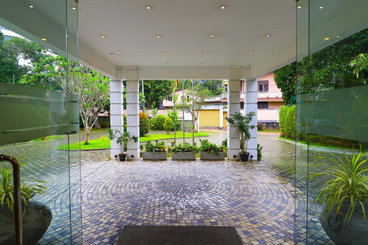 Hotel Ganthera Kandy Exterior foto